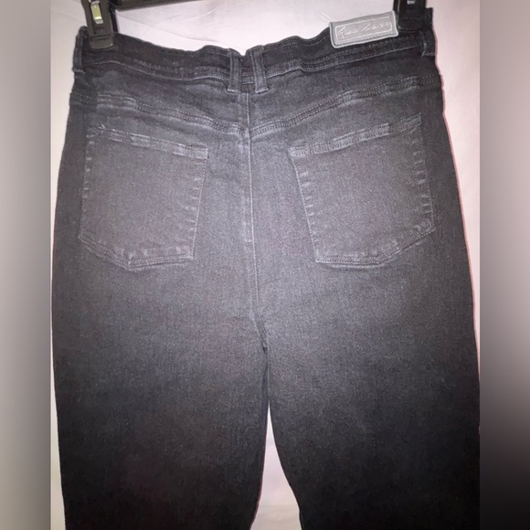 Gloria Vanderbilt Women's Black Skinny Jeans - Picture 7 of 10